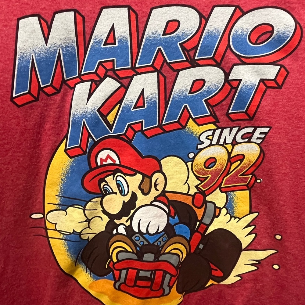 Super Mario Kart Graphic T-Shirt – Men’s Small